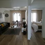 Janela Mar Vip * Πόντα Ντελγκάντα